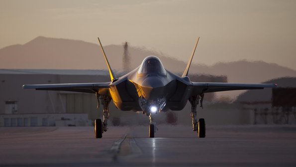  Lockheed Martin F-35.jpg